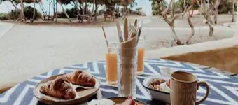 Meridium Apartments & Beach Club