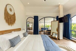 4 Schlafzimmer, Zimmersafe, Schreibtisch, Bügeleisen/Bügelbrett