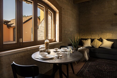 Borgo Olivo-HOME BIANCOLILLA