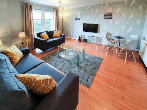 Hilton Wynd Apartment, Rosyth M90 near Edinburgh