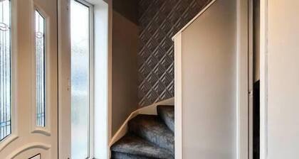 3 bedroom house Amazon M90 Dunfermline Edinburgh
