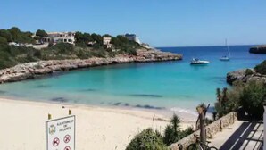 On the beach, white sand, 5 beach bars - Corb Marí Beach by Tentol Hotels (Felanitx)