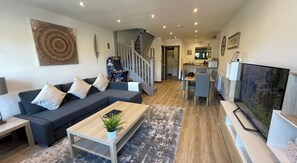 Smart TV - Chapelrow 3 luxury cottage in the peaks (Wirksworth)