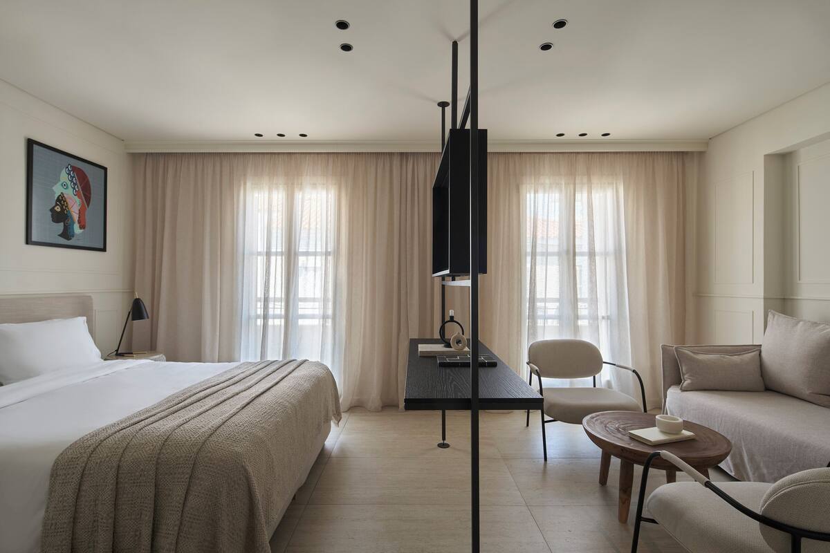 Deluxe Junior Suite with Balcony | In-room safe, soundproofing, free WiFi, bed sheets