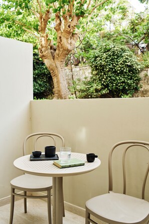Standard Double Room with Terrace | Terrace/patio
