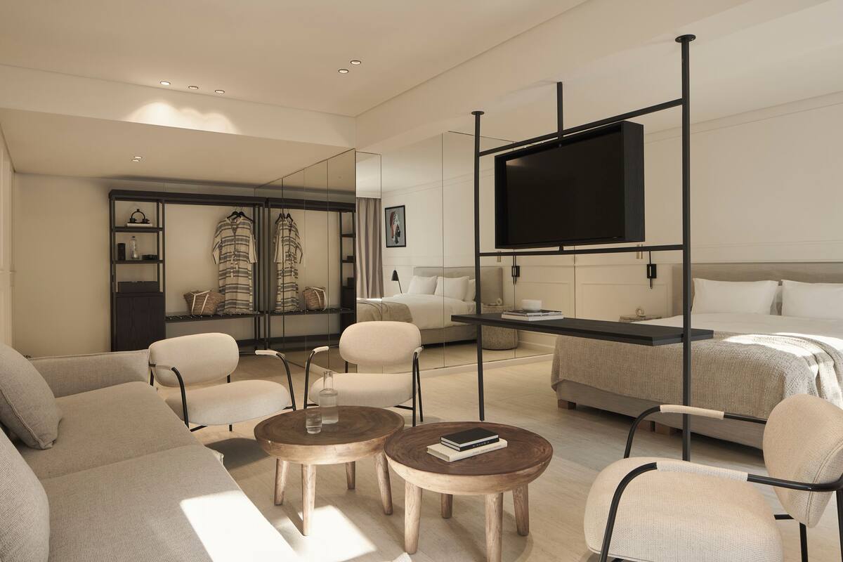Deluxe Suite with Terrace | In-room safe, soundproofing, free WiFi, bed sheets