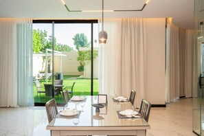 Vila Keluarga | Pemandangan taman