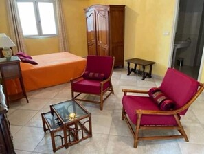 1 slaapkamer, reisbedje, wifi, beddengoed