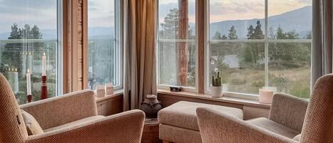 المنشأة من الداخل