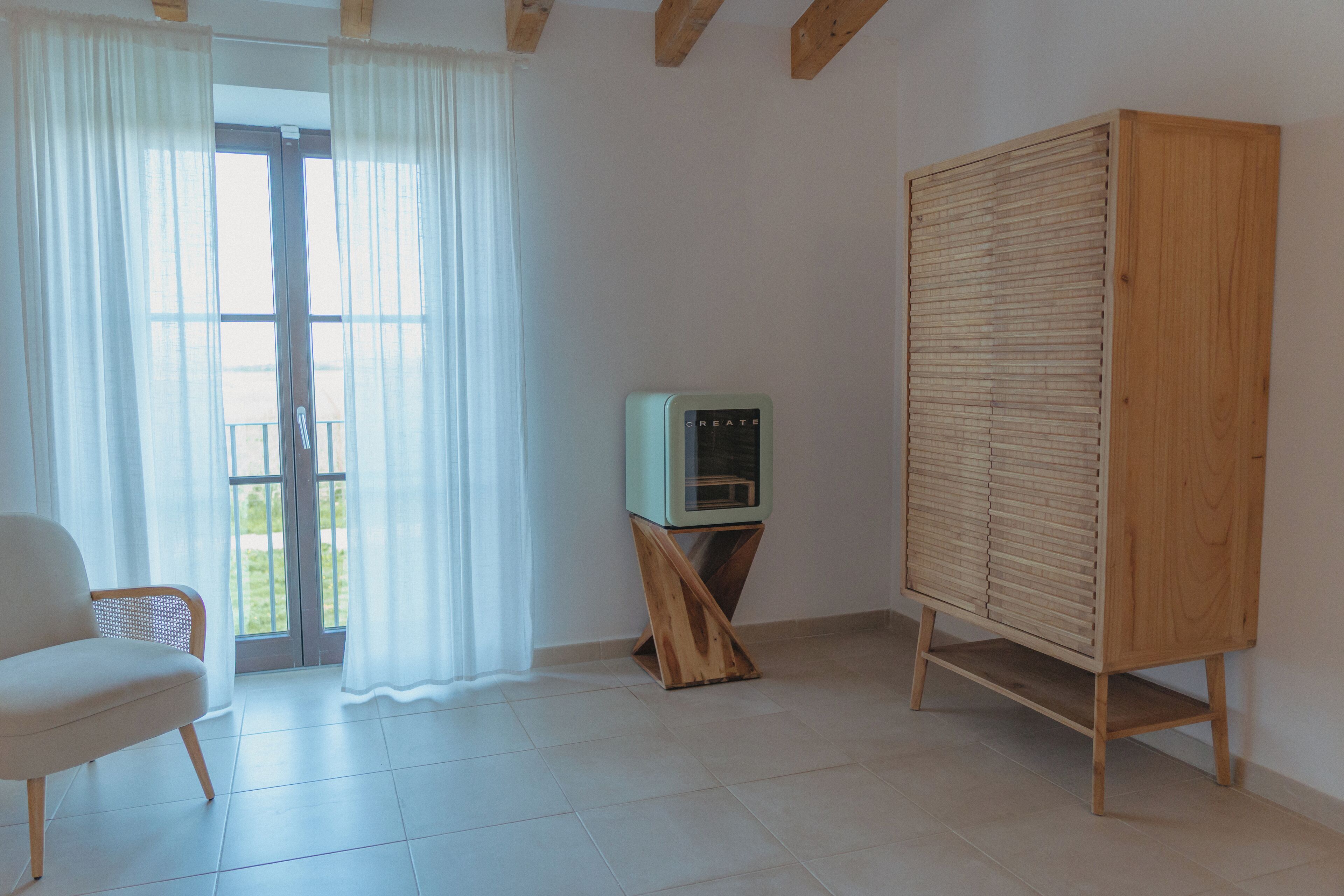 Deluxe Double Room, 1 King Bed, Vineyard View | Minibar, individually decorated, individually furnished, free WiFi