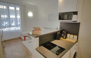 Refrigerador y microondas 