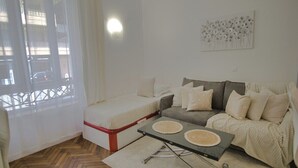 Immagine non classificata, 2 di 8, pulsante