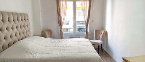 2 bedrooms, iron/ironing board, Internet