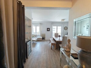 TV - REF Molière BY PALMES D OR PROPERTIES (Cannes)