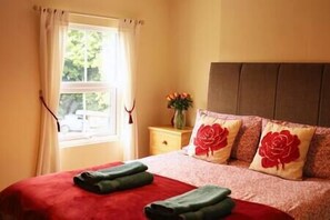 3 chambres, chambres insonorisées, fer et planche à repasser