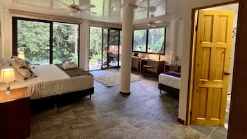 7 bedrooms, desk, iron/ironing board, travel crib
