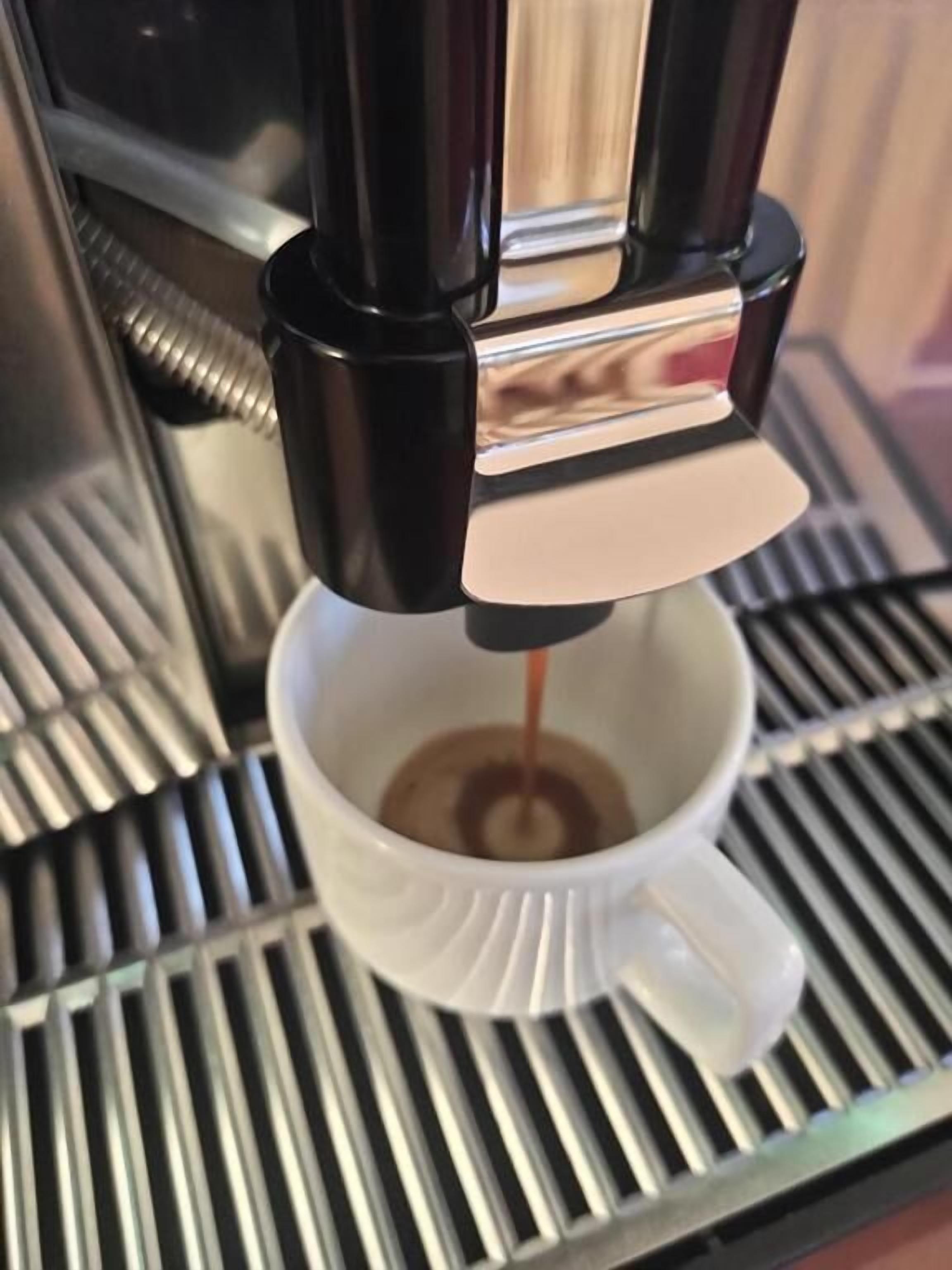 Kaffee und/oder Kaffeemaschine