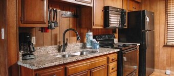 Riverside Cabin minutes to Downtown Gatlinburg