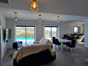 Interior - Villa 2022 fully equipped for 8, private swimming pool, pétanque court, parking   (Zonza)