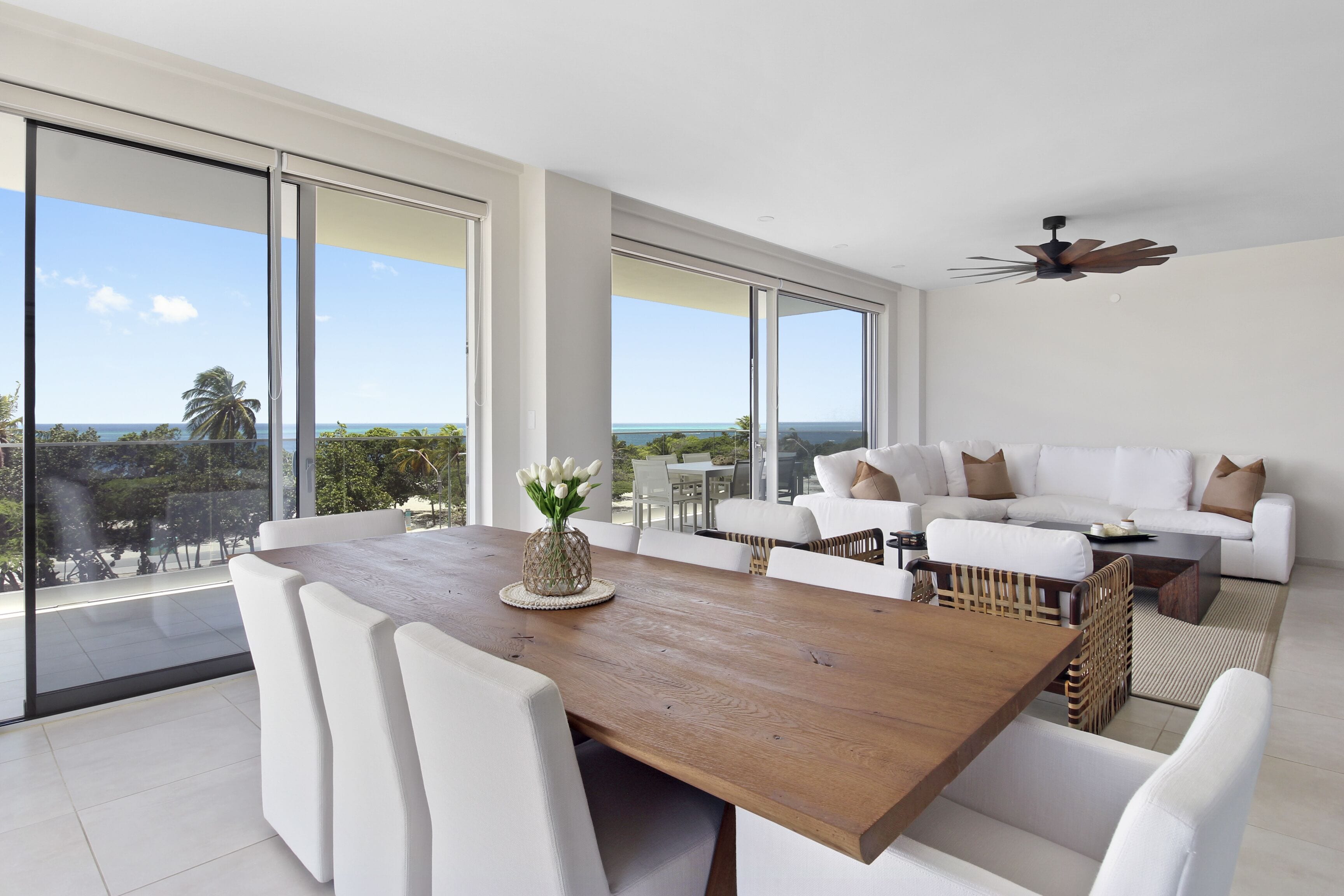 O Condo 27 | Living area | 50-inch Smart TV with digital channels, TV, streaming services