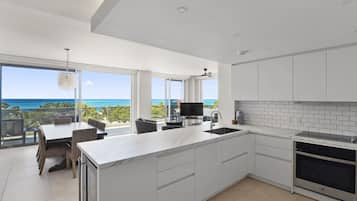 O Condo 22 | Eigene Küche | Großer Kühlschrank, Mikrowelle, Ofen, Herdplatte