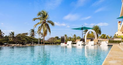 O Condominium Beachfront Residences