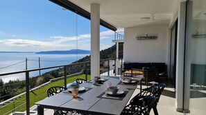 Outdoor dining - Kvarner luxury suite by the sea (Lovran)