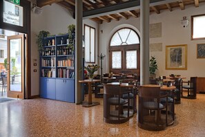 Petit déjeuner continental compris tous les jours