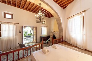 In-room safe, laptop workspace, blackout drapes, iron/ironing board - Arte Lindos Suites (Rhodes)