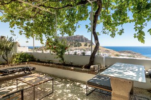 Four Bedroom Villa with Sea View | Terrace/patio - Arte Lindos Suites  (Rhodes)