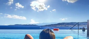 Villa Thalia •Floating Heaven