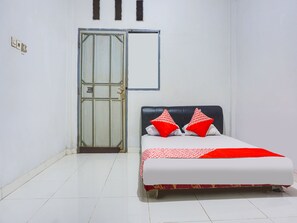 Standard Double Room - OYO 91529 Pondok Elite 888 Makassar (Makassar)