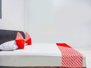 Standard Double Room - OYO 91529 Pondok Elite 888 Makassar (Makassar)