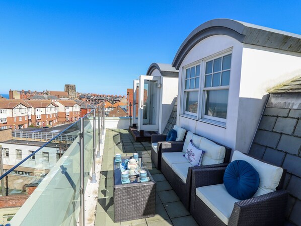 Cottage | Interior - Sunset View (Whitby)