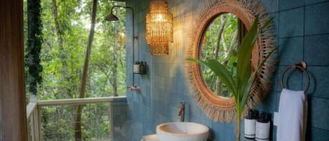 SUITE BOSQUE | 浴室 | 免費梳洗用品、提供毛巾、番梘、洗頭水