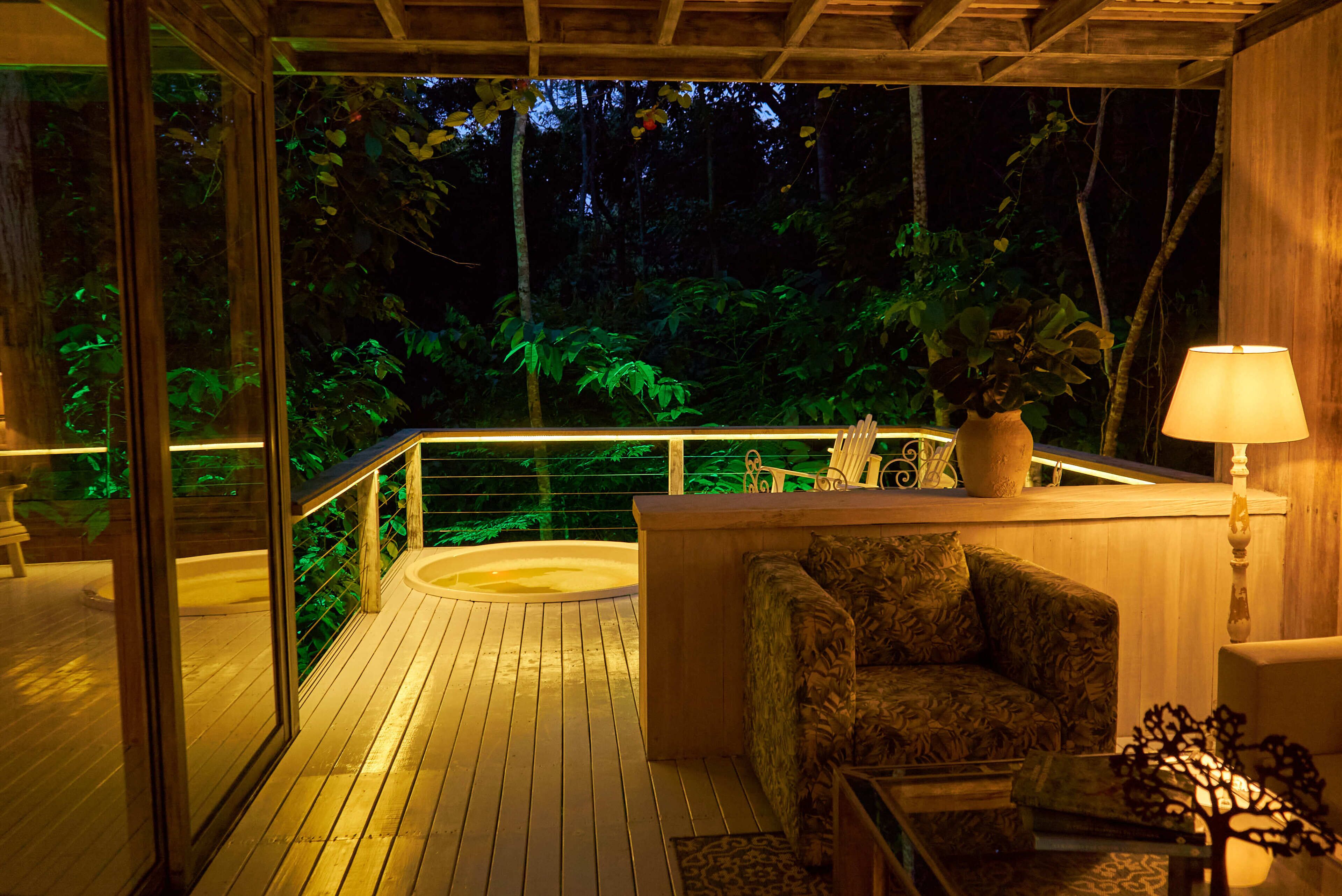 Luxury Studio Suite, 1 Queen Bed | Living area | 44-inch flat-screen TV with satellite channels, TV