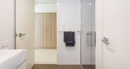 Stirling Apartment 1- Modern Central Apartment