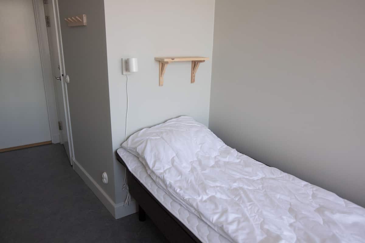 Economy Single Room