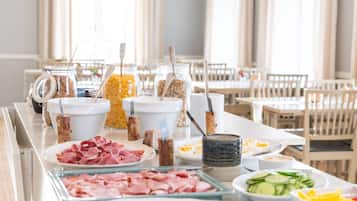 Desayuno buffet incluido todos los días