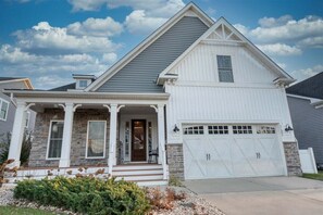 Exterior - Coastal Club * 6 BR Luxury Rental house (Lewes)