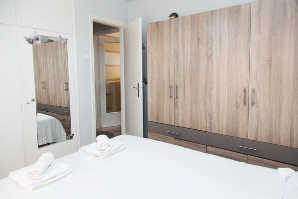 1 chambre, fer et planche à repasser, Wi-Fi gratuit