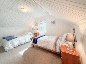 Room - Charming Beachside Retreat – Walk to Sea Street Beach! (Dennis Port)