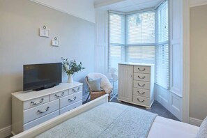 1 bedroom, iron/ironing board, travel crib, free WiFi