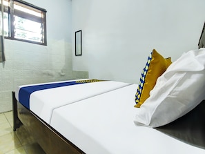 Free WiFi, bed sheets