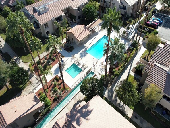 Pool - 1 BDR Downtown Condo, across the street from Casino, restaurants, shops and more (Palm Springs)