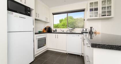 Pleiades, Venus Bay (pet friendly)