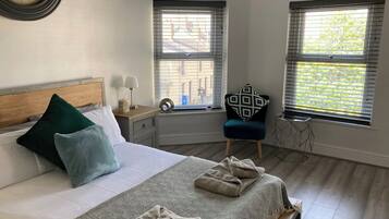 4 bedrooms, free WiFi, bed sheets