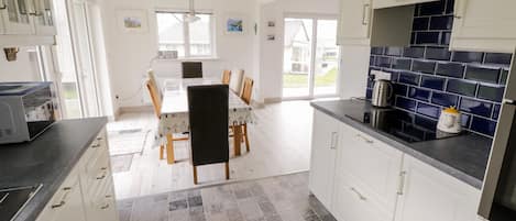 Dishwasher, electric kettle, toaster, cookware/dishes/utensils