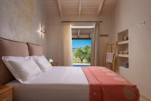 3 bedrooms, iron/ironing board, internet, bed sheets