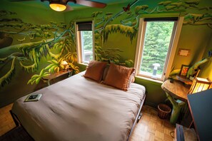 Comfort Suite | 1 bedroom, premium bedding, memory foam beds, iron/ironing board